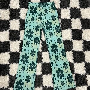 Floral Patterned Pants in Green and Black